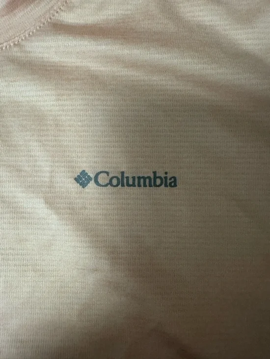 Columbia Women’s Peach Short Sleeve Crew Tee - Picture 3 of 6